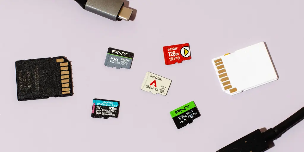 Collage of top micro SD cards for Amazon Fire HD 10
